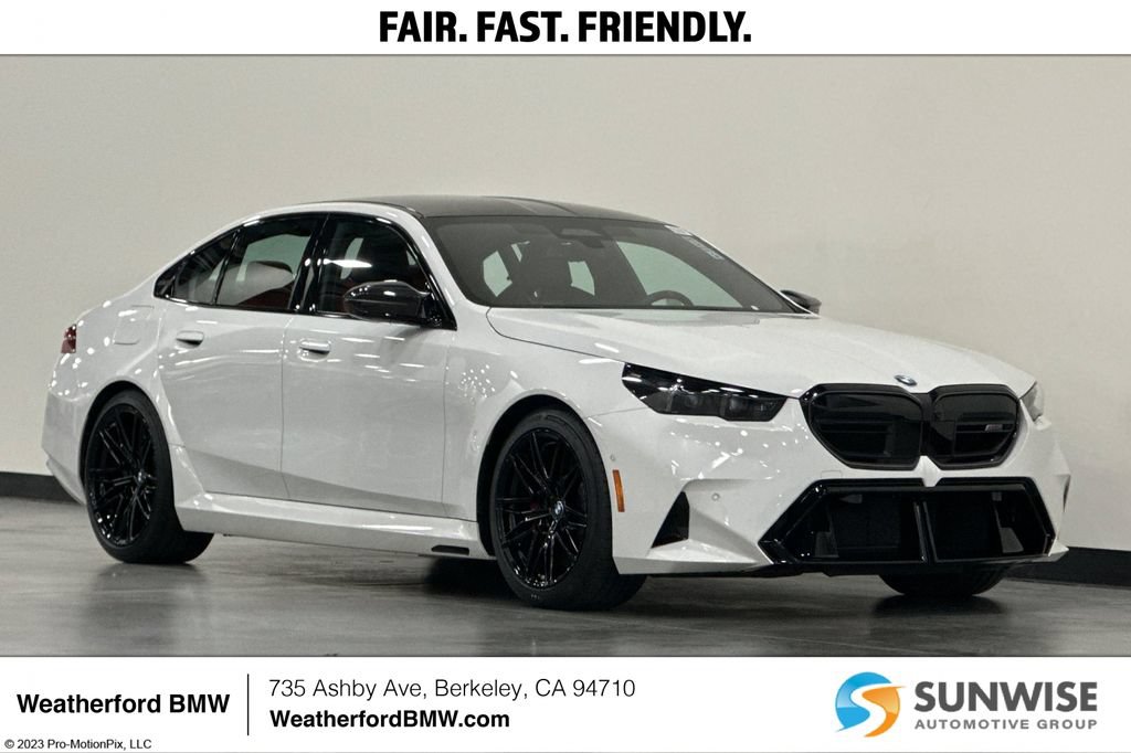 Used 2025 BMW M5 w/ Carbon Package AWD/4WD image 1