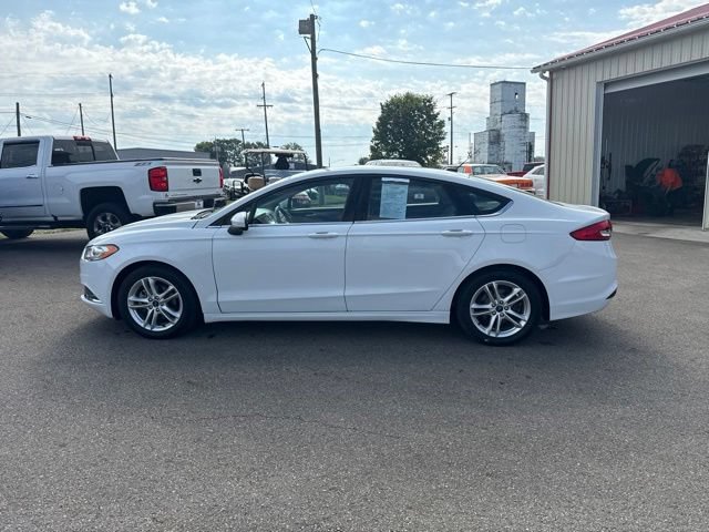 Used 2018 Ford Fusion SE w/ Fusion SE Technology Package FWD image 6