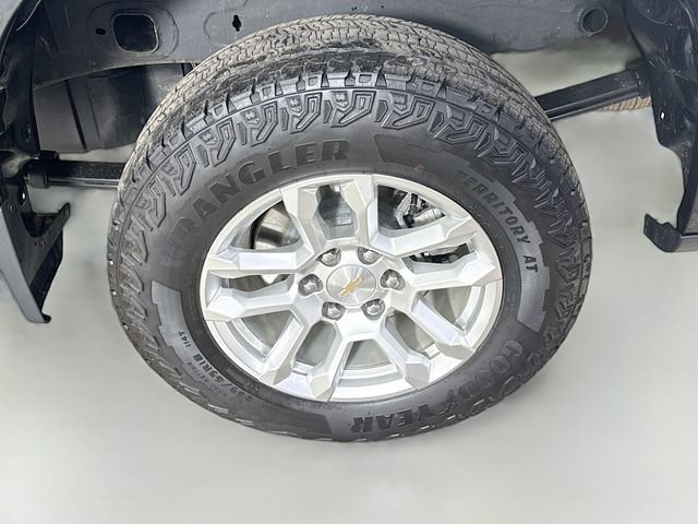 Used 2024 Chevrolet Silverado 1500 LT image 30