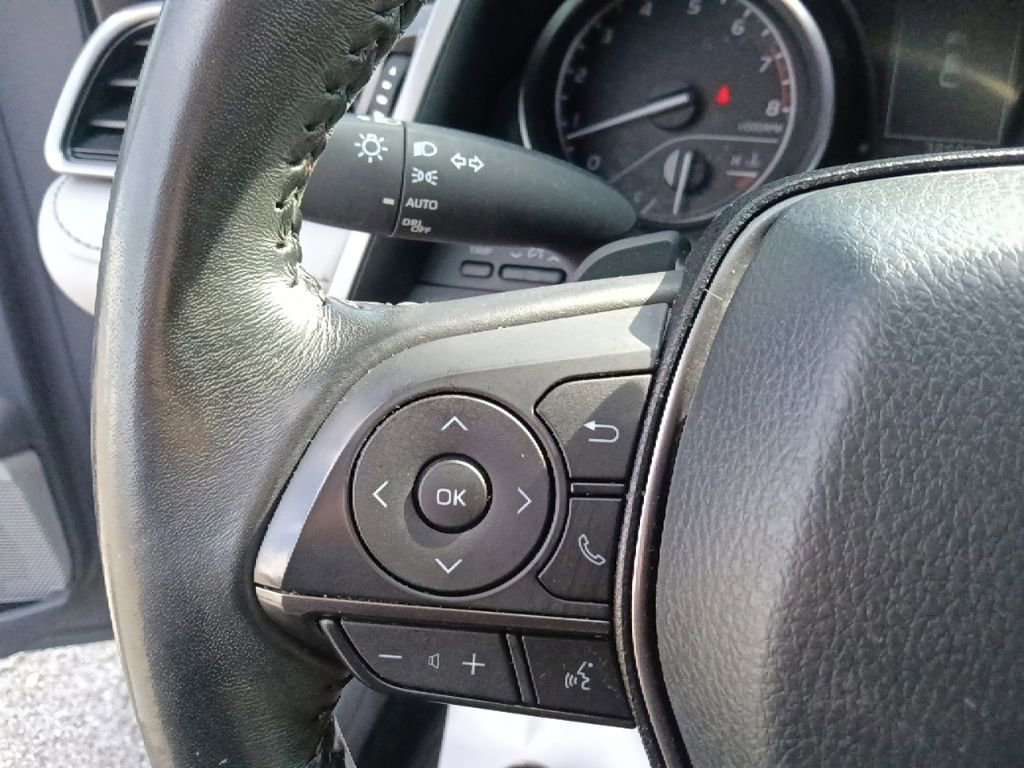 Used 2023 Toyota Camry SE FWD image 18