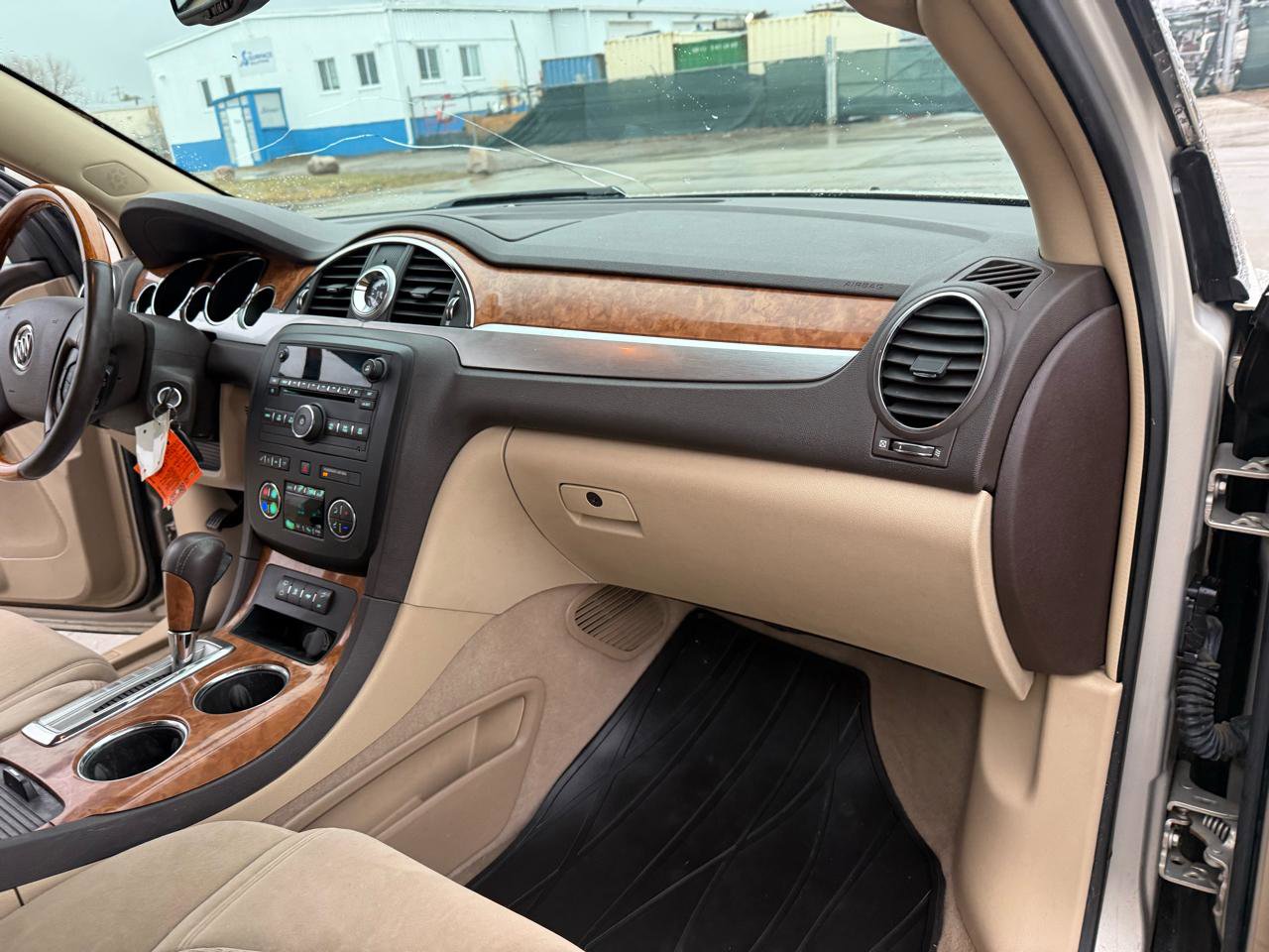Used 2010 Buick Enclave CX w/ Driver Confidence Package FWD image 31