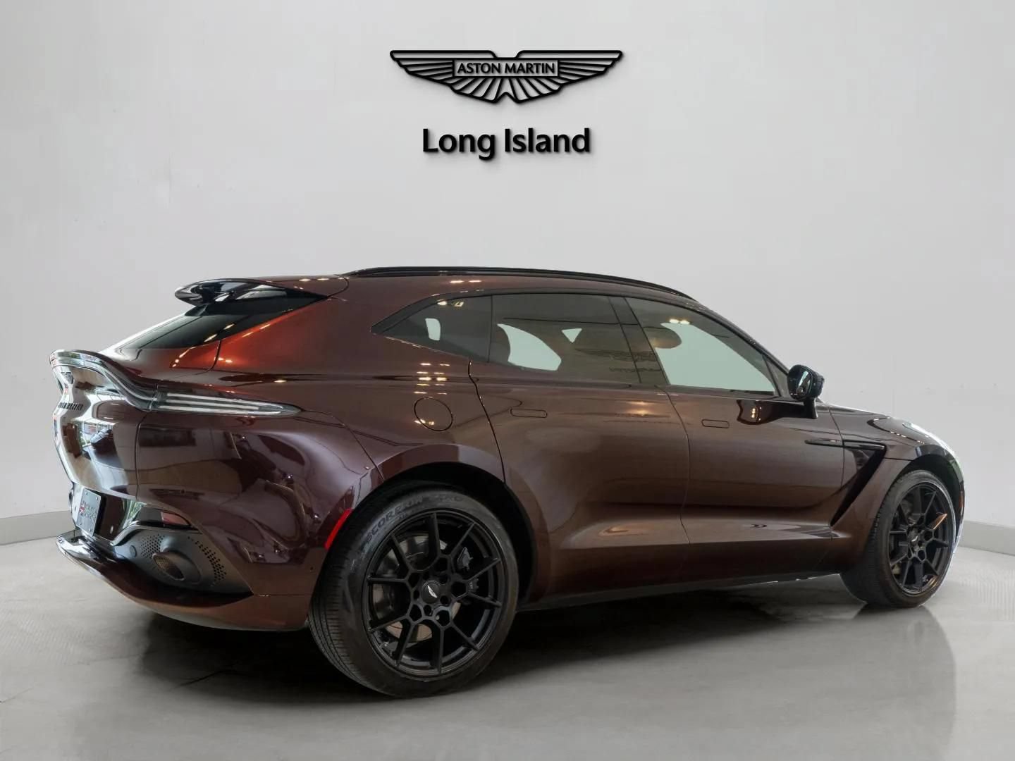 Used 2022 Aston Martin DBX AWD/4WD image 6
