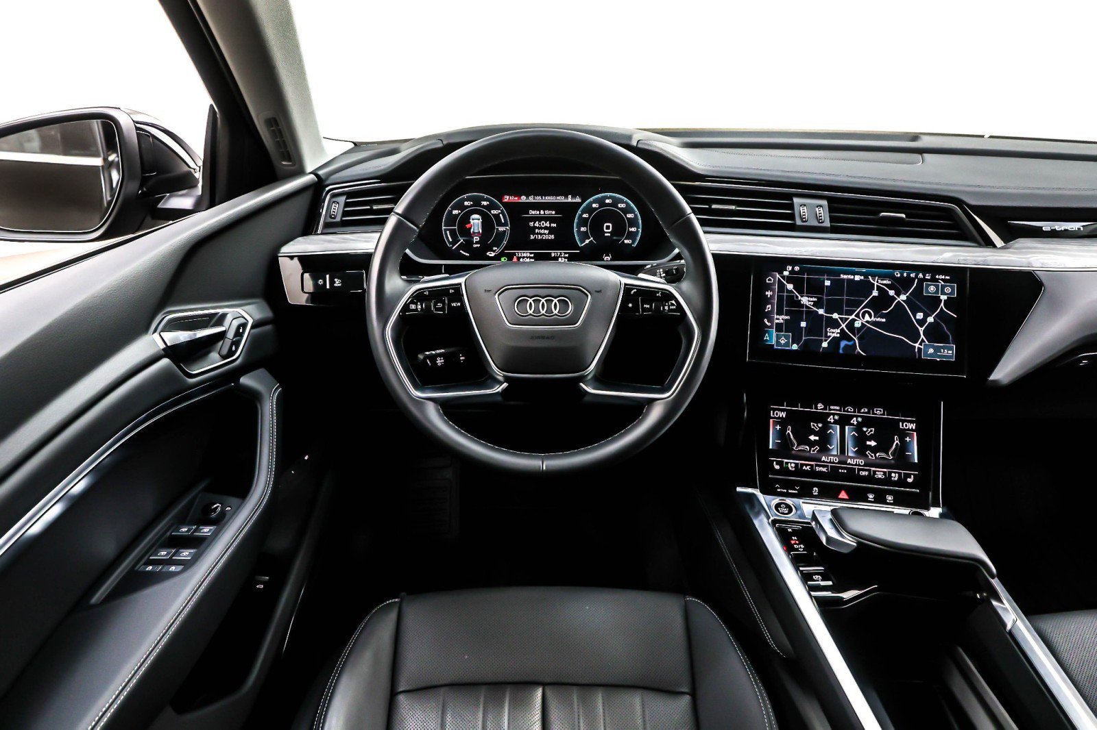 Used 2024 Audi Q8 e-tron Premium Plus image 5