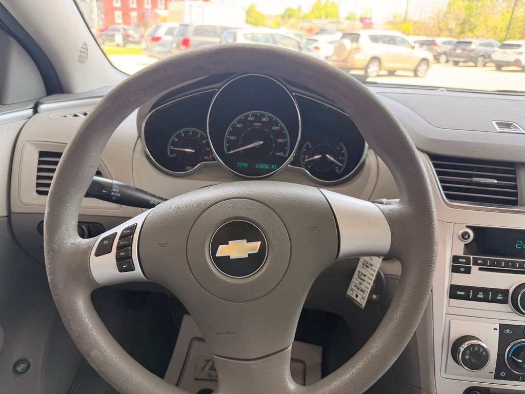 Used 2010 Chevrolet Malibu LS FWD image 18