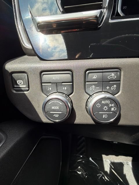 Certified 2025 GMC Sierra 1500 SLT AWD/4WD image 17