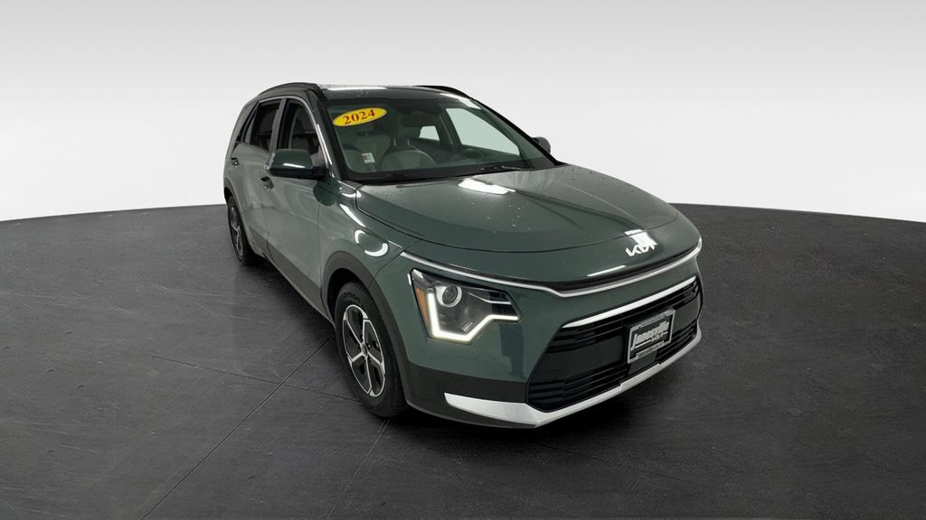 Used 2024 Kia Niro EX