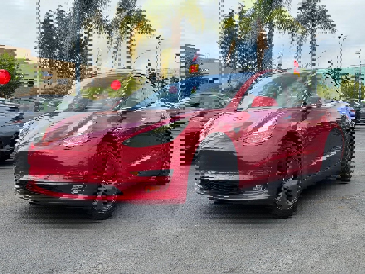 Used 2019 Tesla Model 3 Standard Range Plus image 2