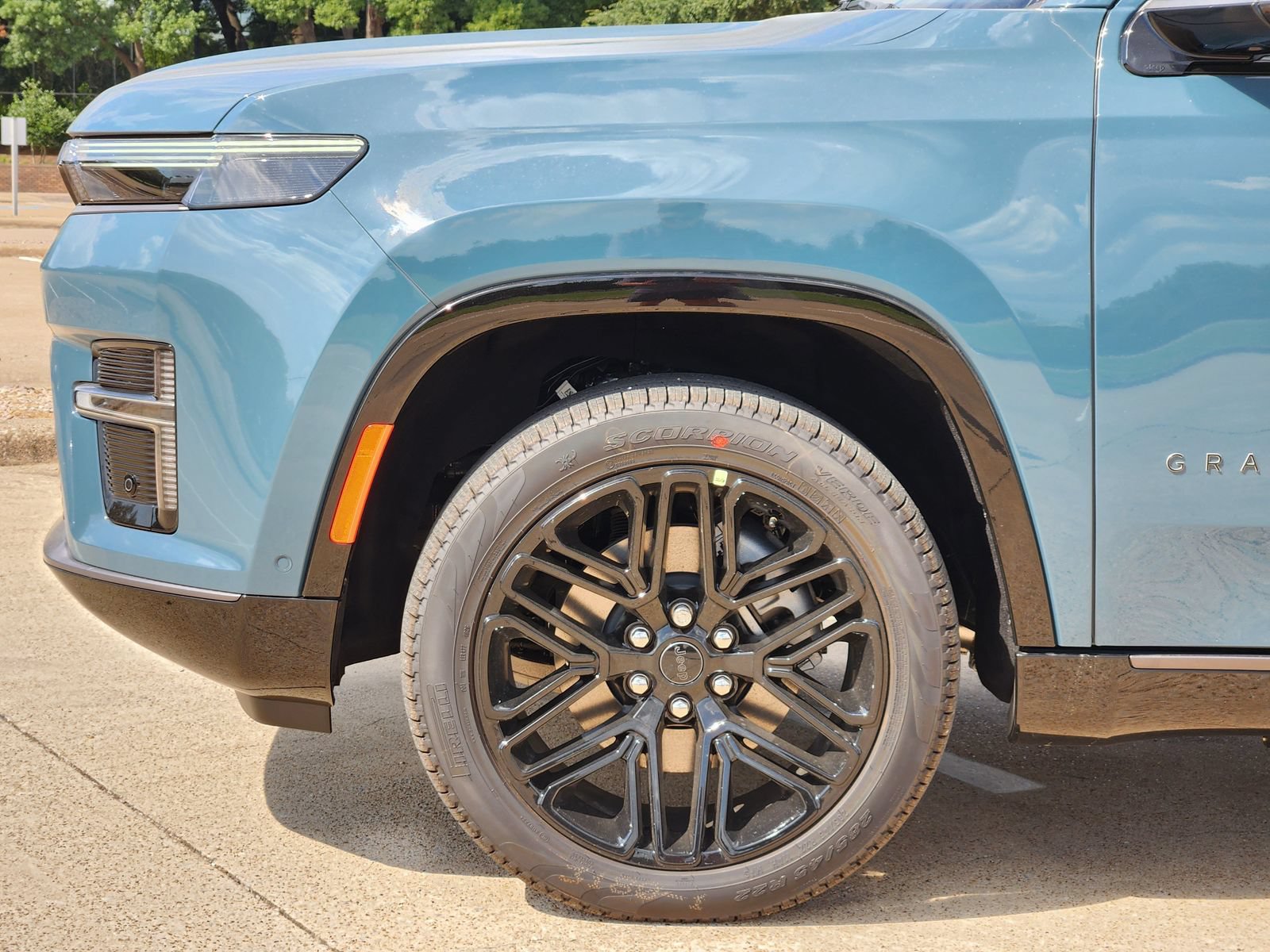 New 2026 Jeep Grand Wagoneer Limited AWD/4WD image 8