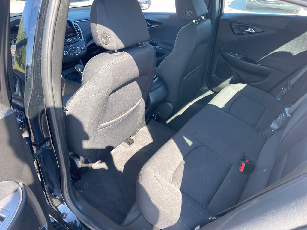 Used 2021 Chevrolet Malibu LS FWD image 15