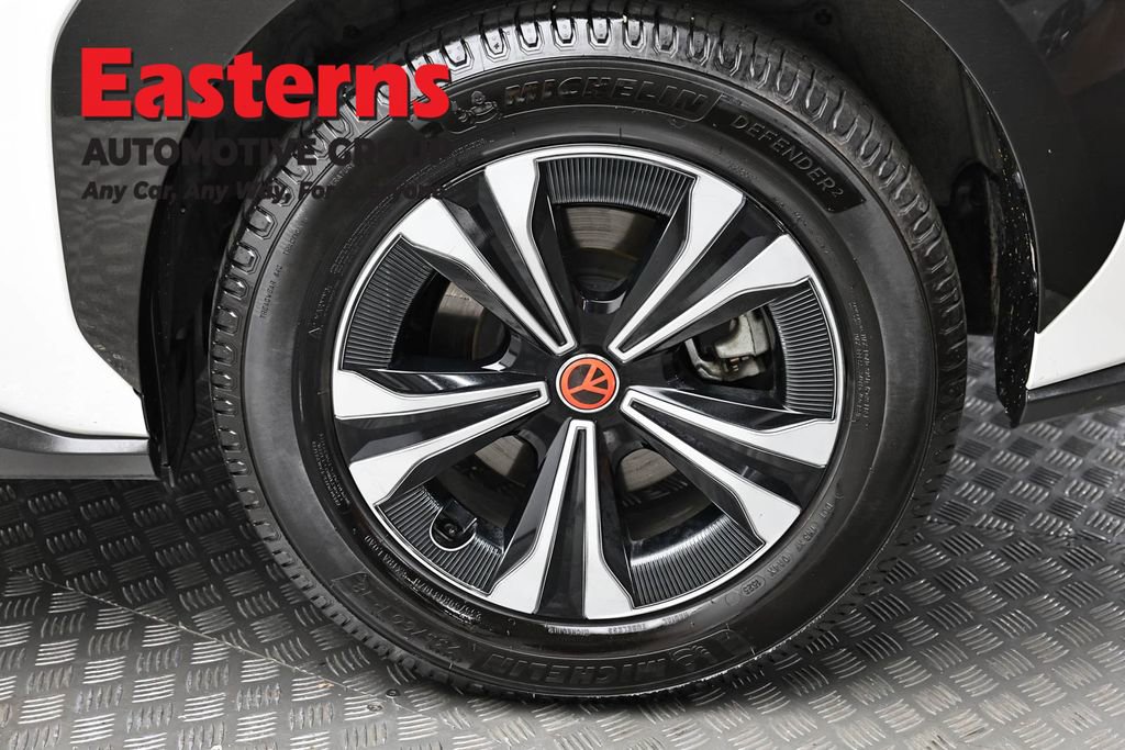 Used 2023 Toyota bZ4X XLE w/ Weather Package image 8