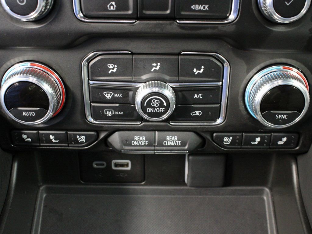 Used 2024 GMC Yukon XL SLT w/ SLT Luxury Package image 63