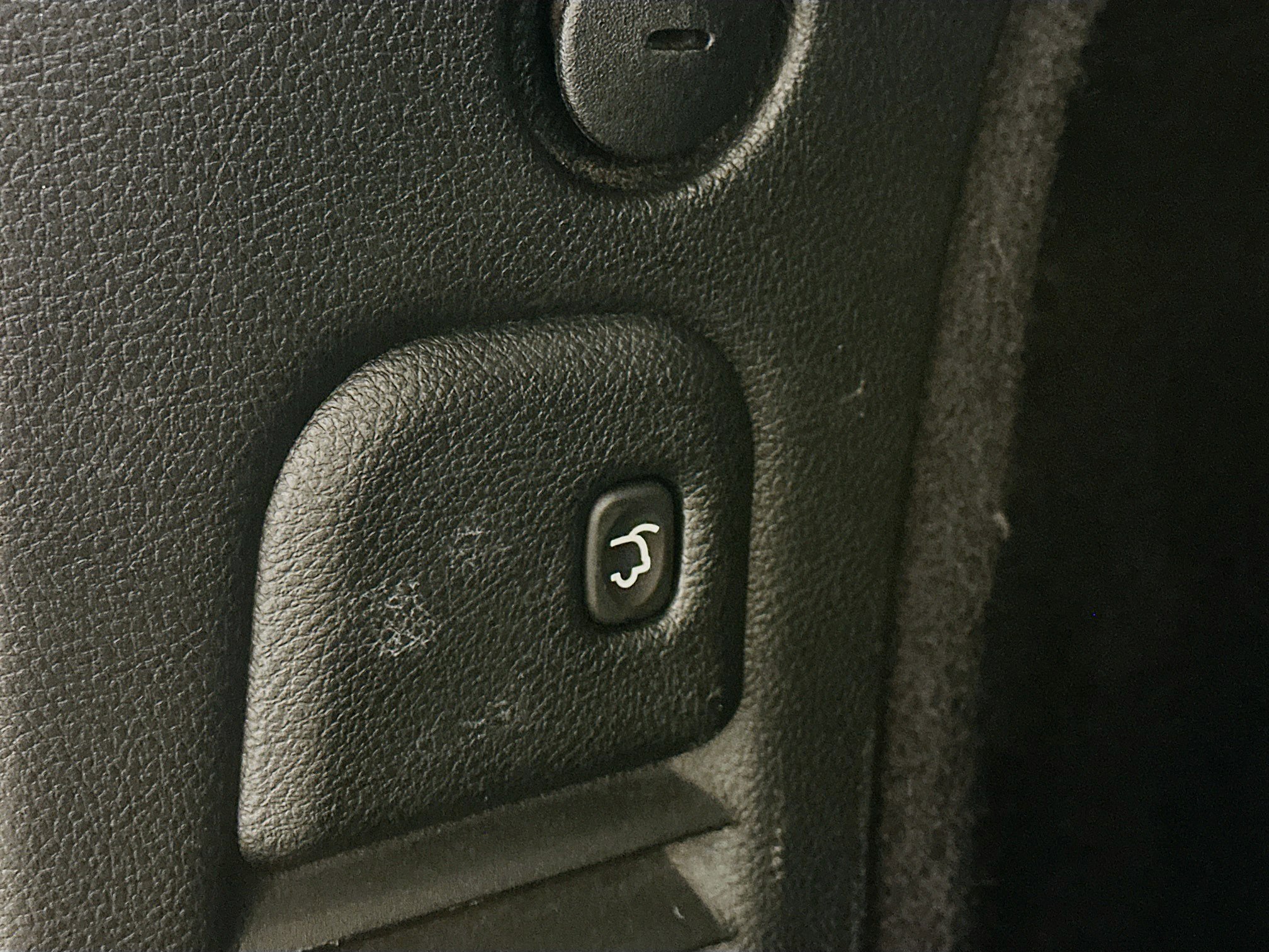 Used 2024 Dodge Durango GT image 33