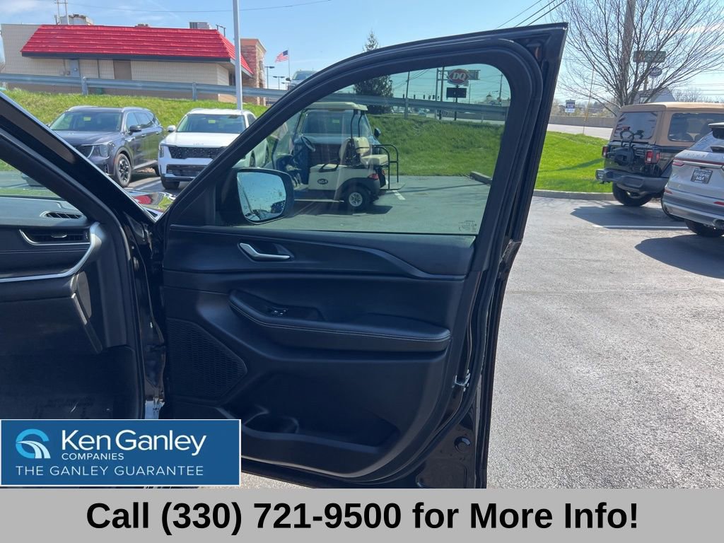 Used 2024 Jeep Grand Cherokee L Laredo image 58