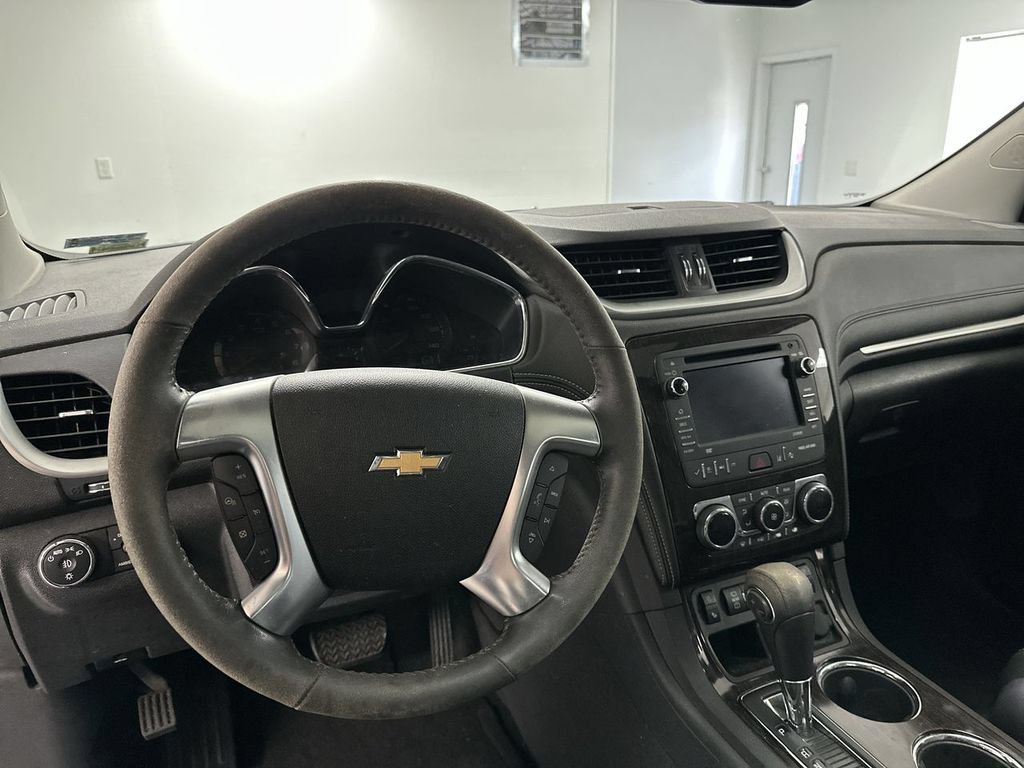 Used 2016 Chevrolet Traverse LTZ AWD/4WD image 16