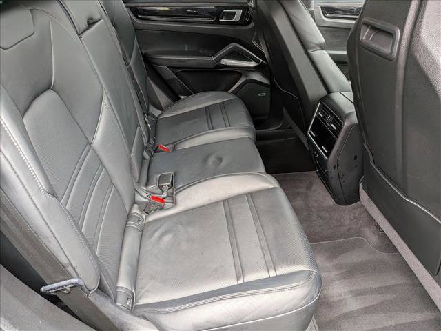 Used 2019 Porsche Cayenne Turbo AWD/4WD image 18