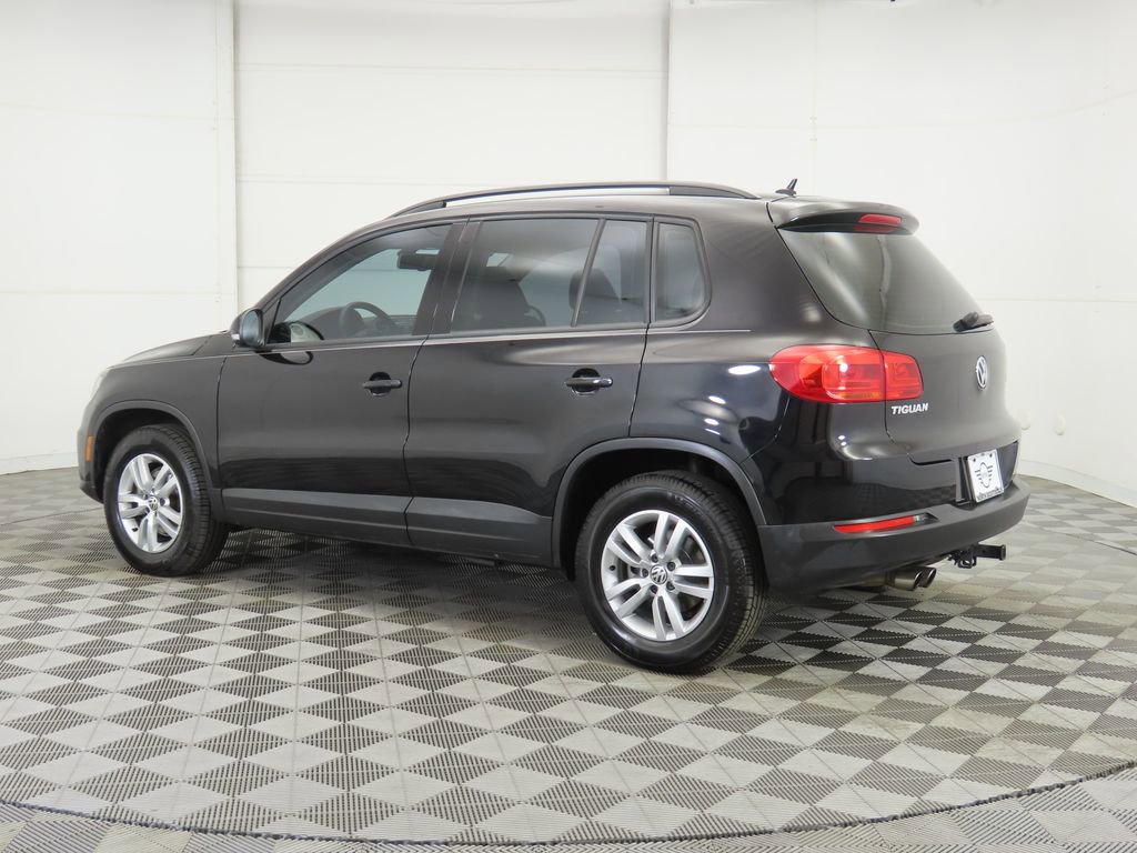 Used 2016 Volkswagen Tiguan S image 7
