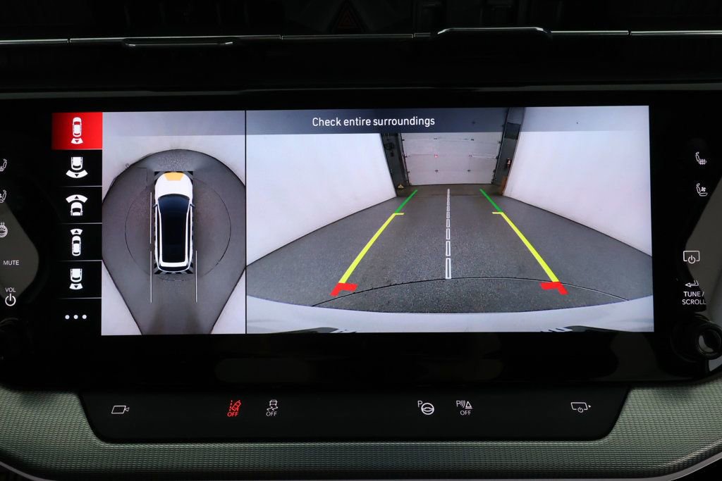 Used 2024 Jeep Wagoneer Launch Edition image 17