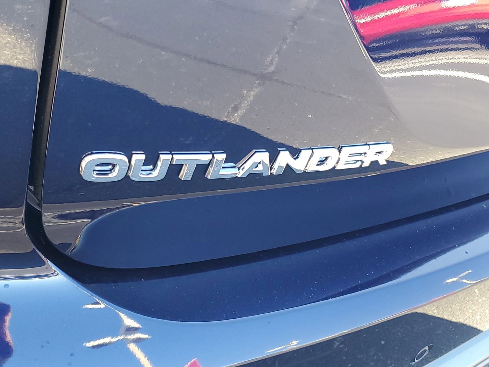 New 2025 Mitsubishi Outlander SE image 27