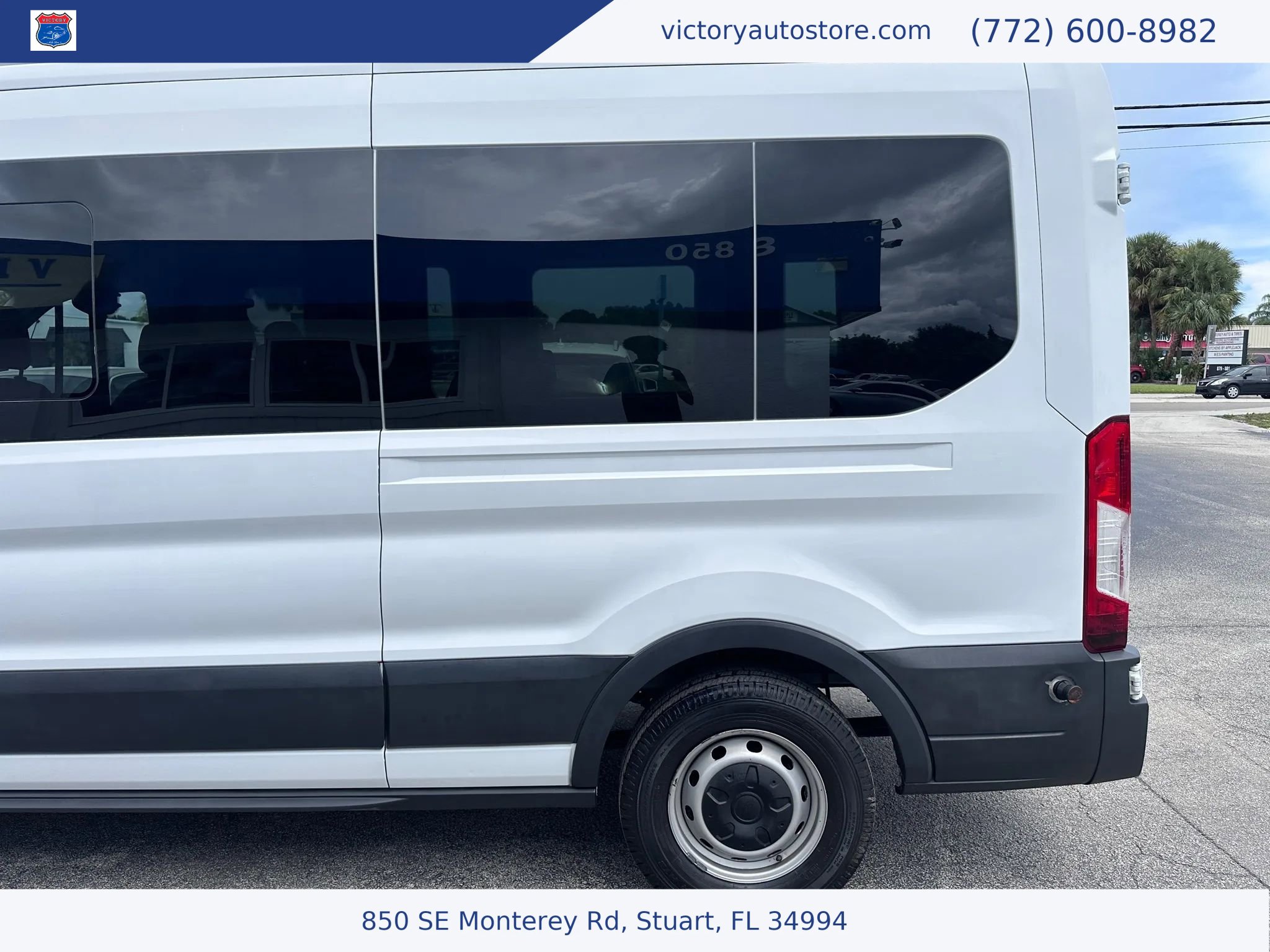 Used 2017 Ford Transit 350 XL RWD image 5