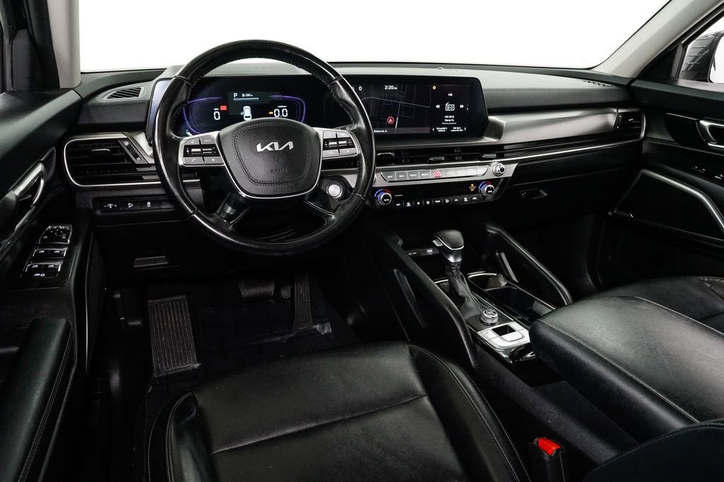 Certified 2023 Kia Telluride LX image 6