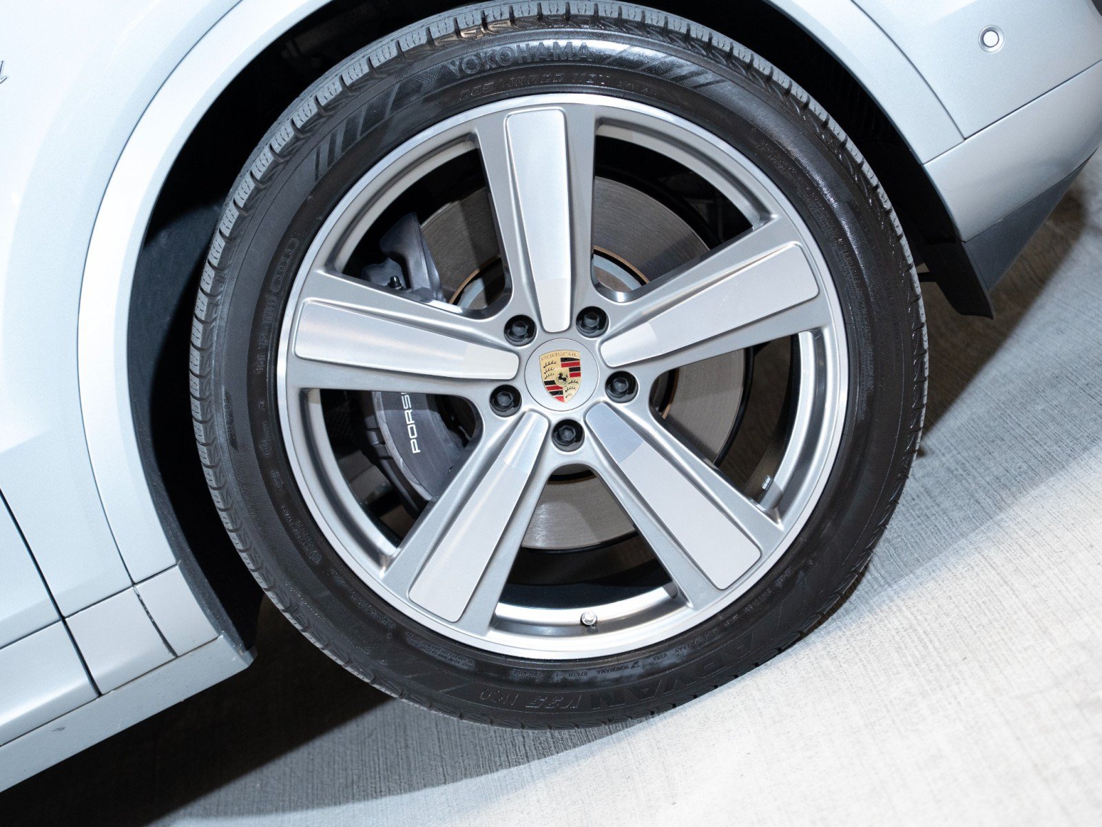 Certified 2024 Porsche Cayenne GTS AWD/4WD image 11