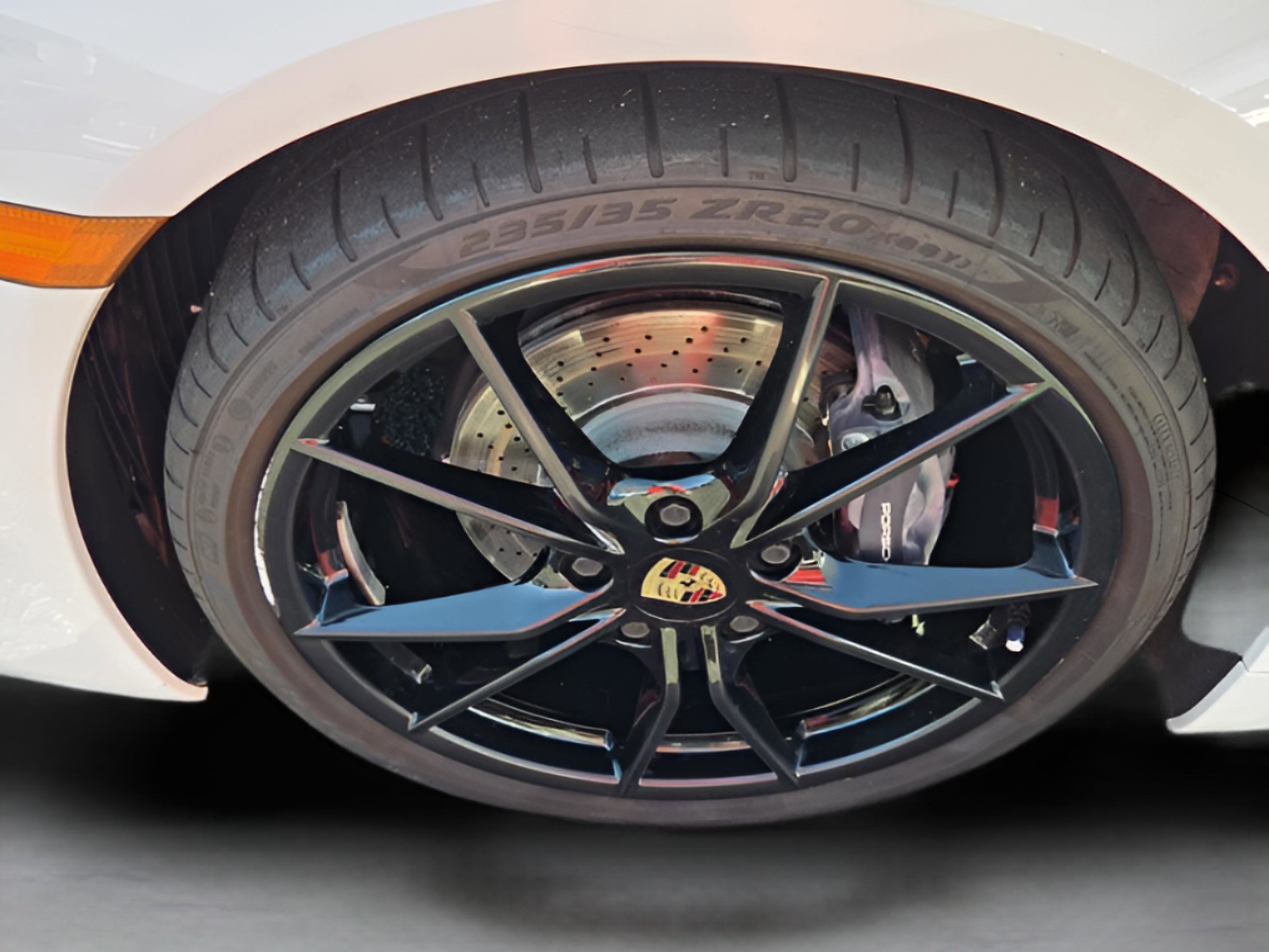 Used 2021 Porsche 718 Boxster image 12