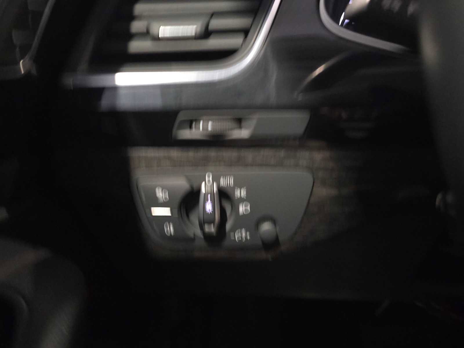 Used 2018 Audi Q7 3.0T Premium Plus image 29