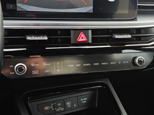 Certified 2025 Kia K5 GT-Line image 30