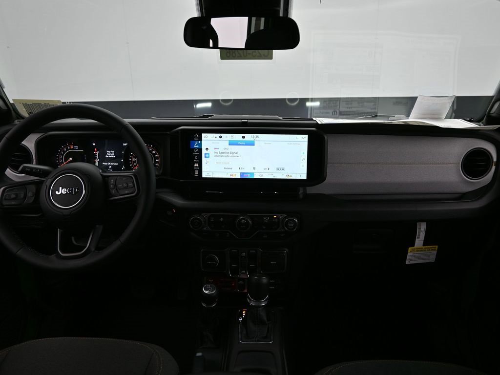 New 2025 Jeep Gladiator Willys image 18