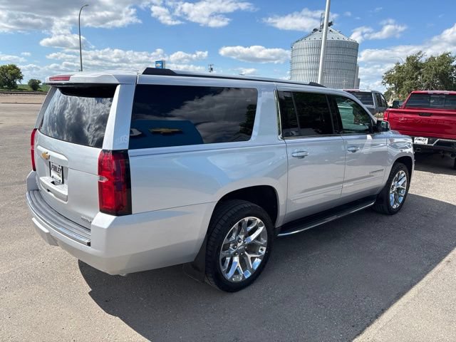 Used 2020 Chevrolet Suburban Premier AWD/4WD image 6