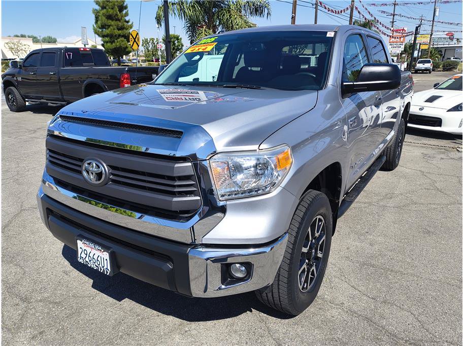 Used 2015 Toyota Tundra SR5 w/ TRD Off Road Package AWD/4WD image 17