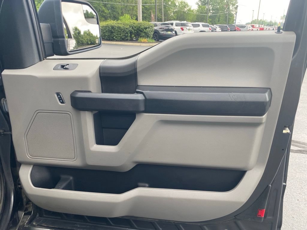 Used 2016 Ford F150 XL w/ Equipment Group 101A Mid AWD/4WD image 35