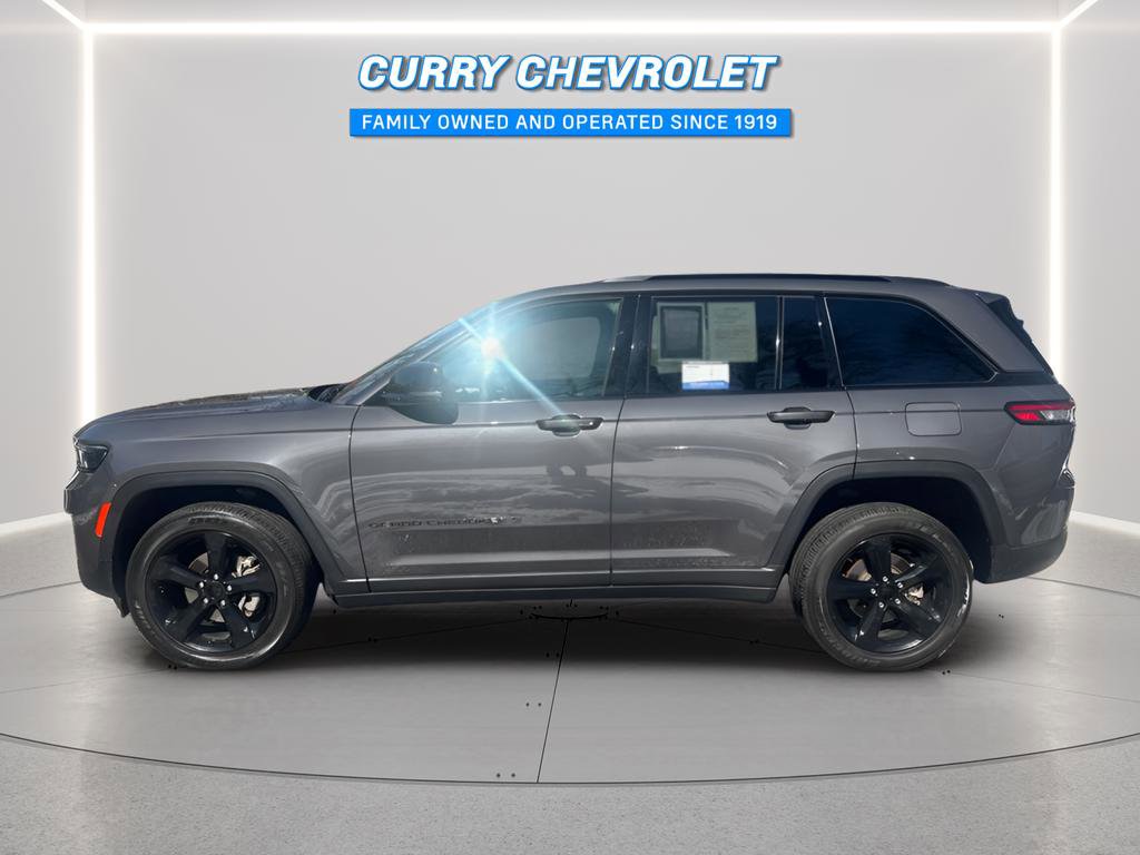 Used 2023 Jeep Grand Cherokee Altitude image 8