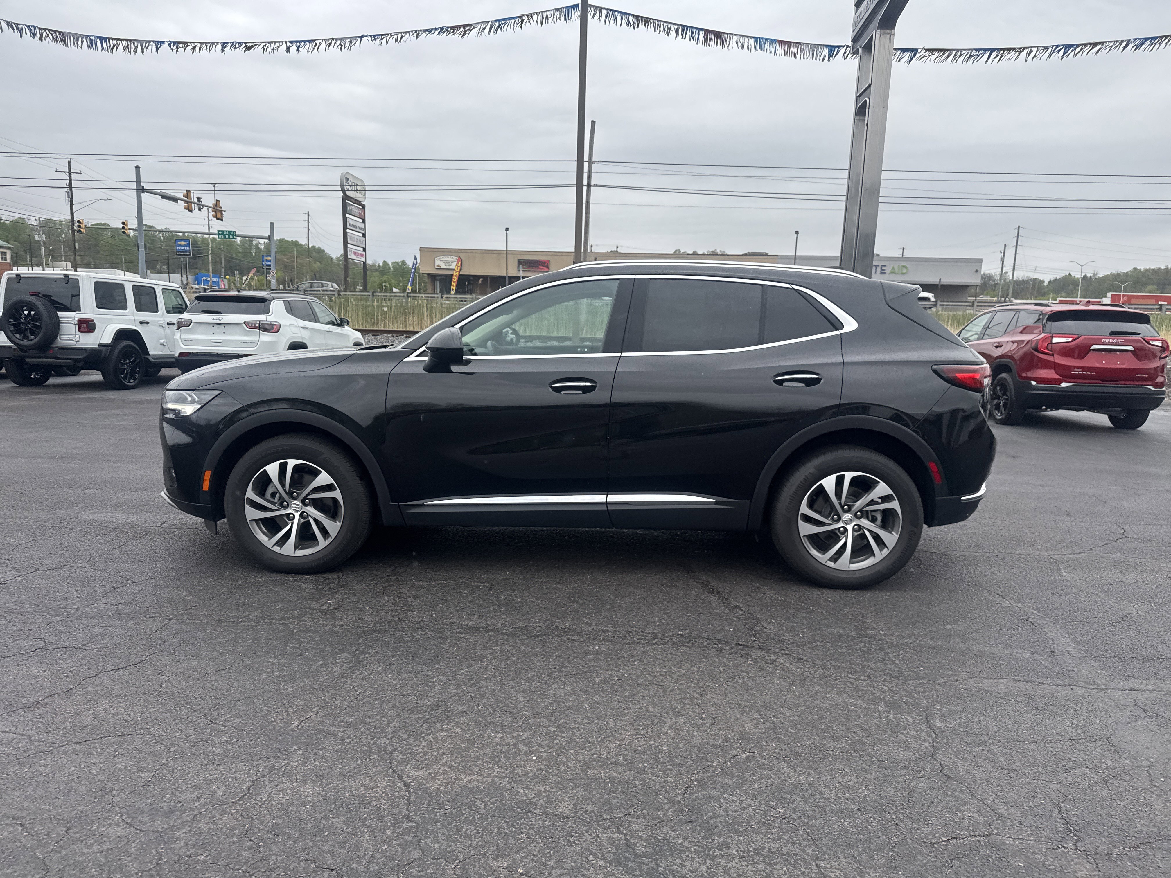 Used 2023 Buick Envision Essence AWD/4WD image 7