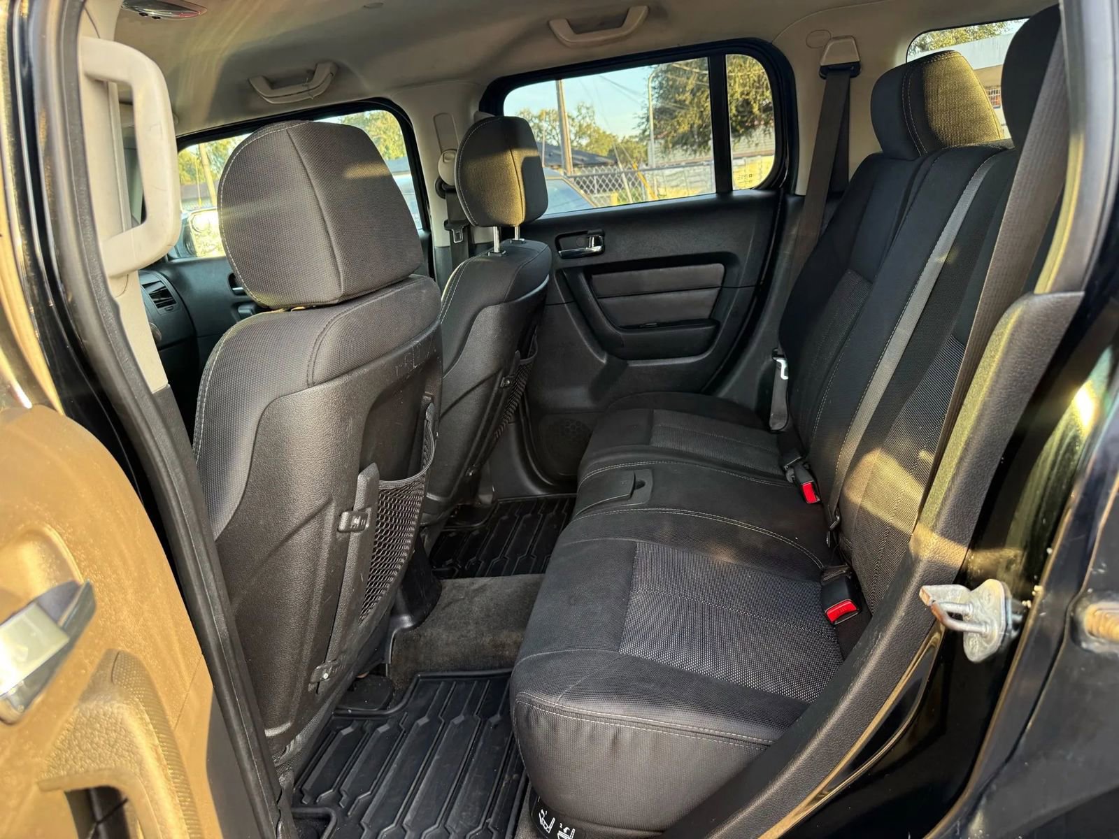 Used 2007 HUMMER H3 w/ Chrome Appearance Package image 10