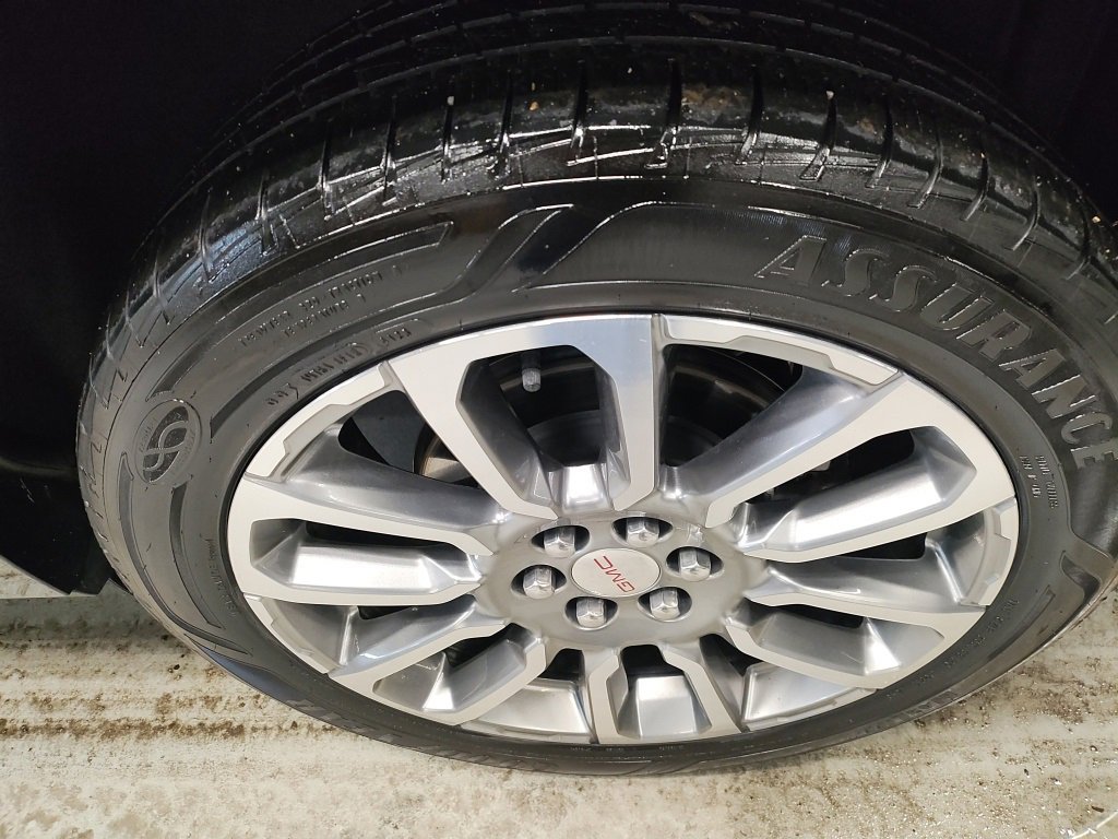 Used 2022 GMC Acadia Denali w/ Denali Ultimate Package image 21