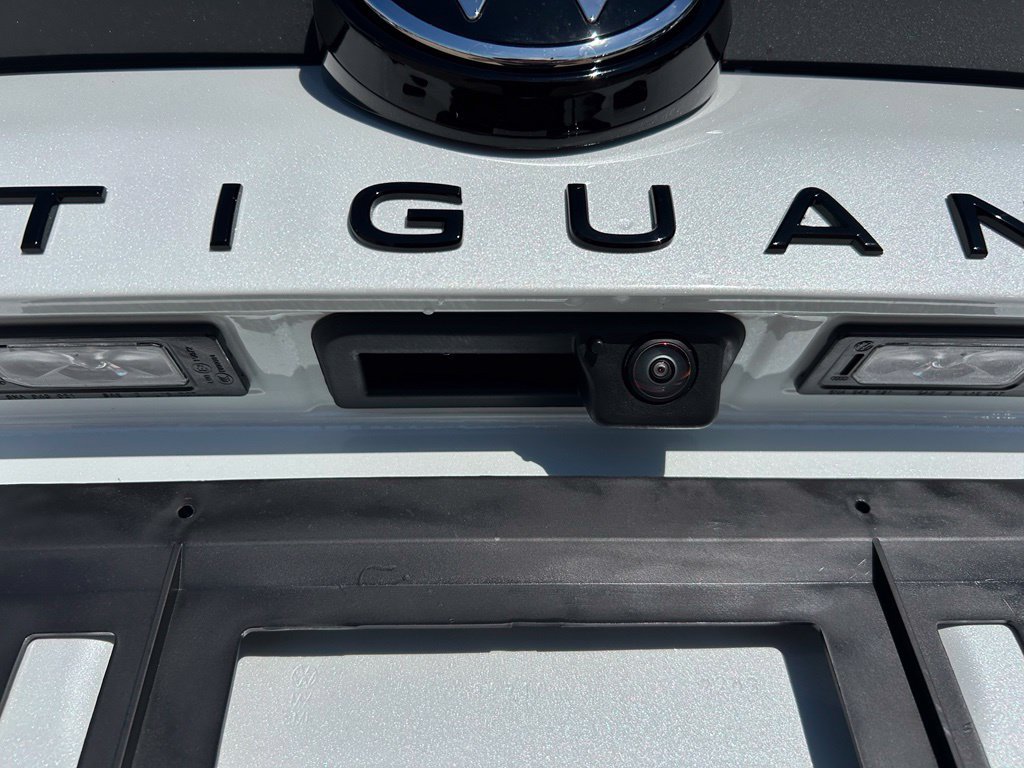 New 2026 Volkswagen Tiguan SE R-Line FWD image 43