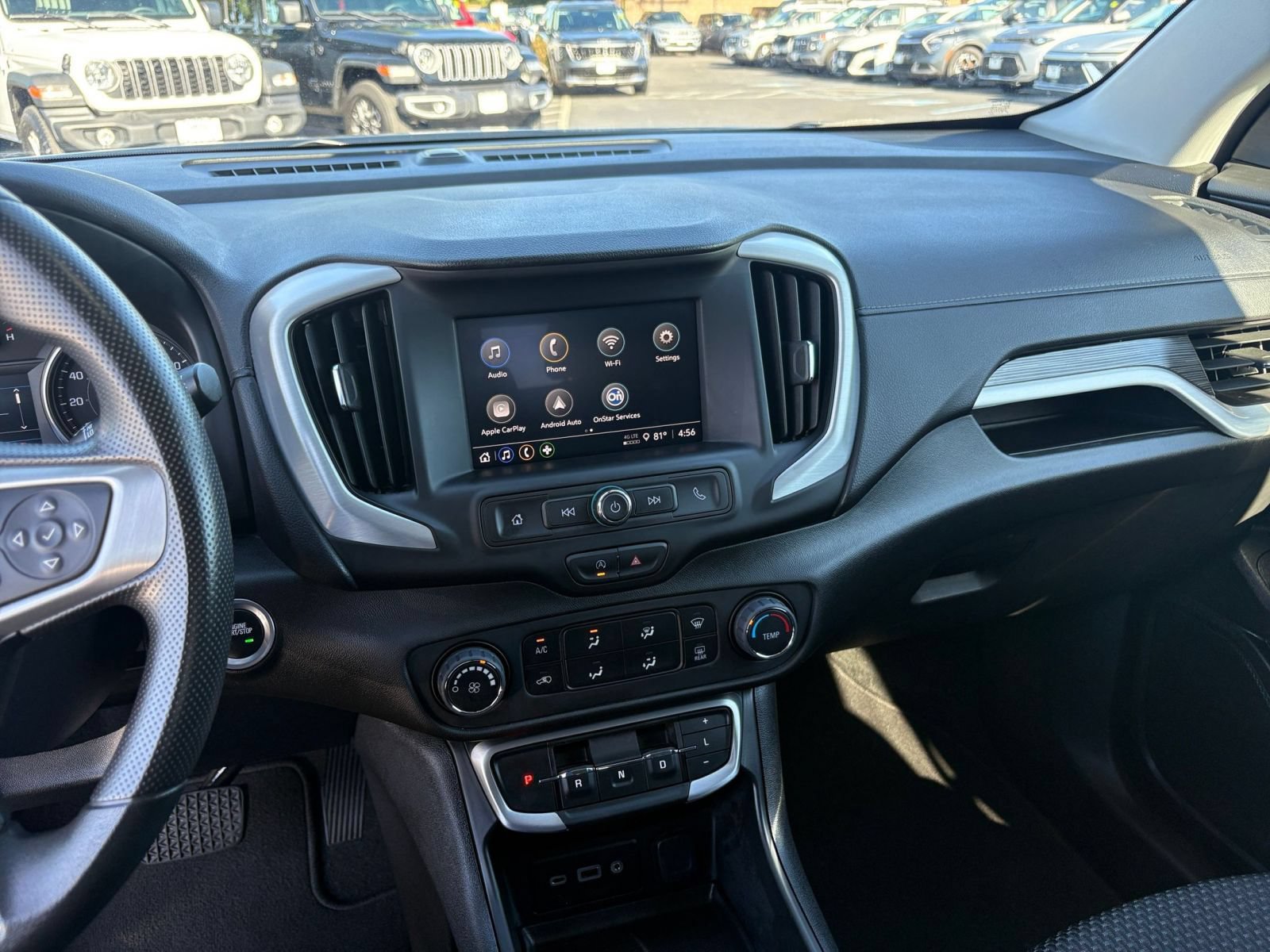 Used 2024 GMC Terrain SLE FWD image 16