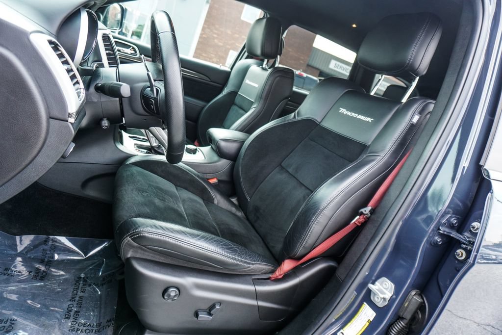 Used 2018 Jeep Grand Cherokee Trackhawk AWD/4WD image 4