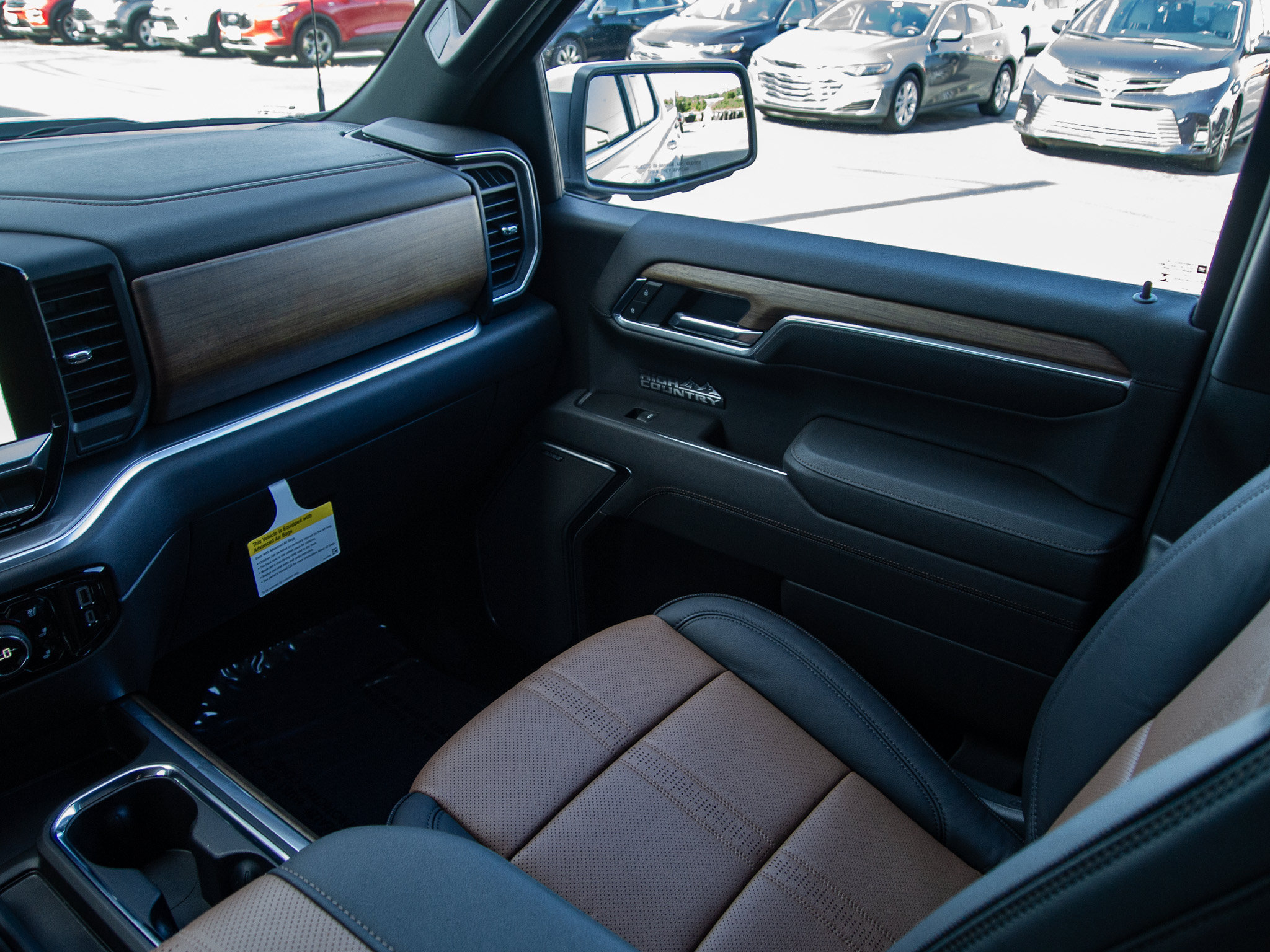 New 2026 Chevrolet Silverado 1500 High Country w/ Technology Package AWD/4WD image 14