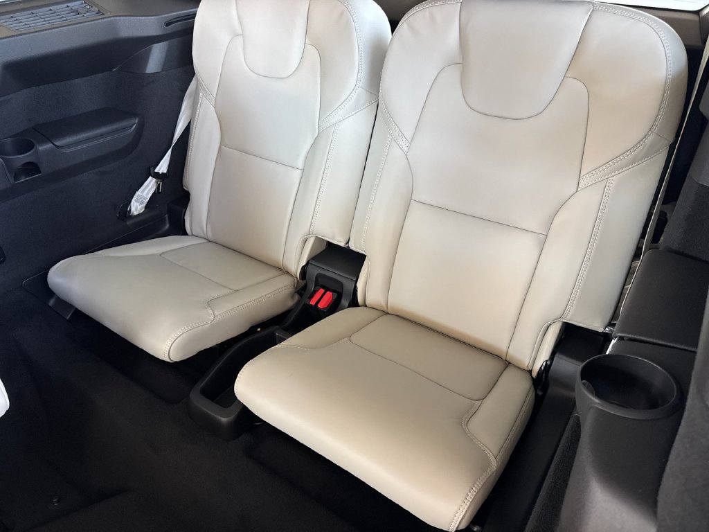 New 2027 Volvo XC90 T8 Ultra AWD/4WD image 14