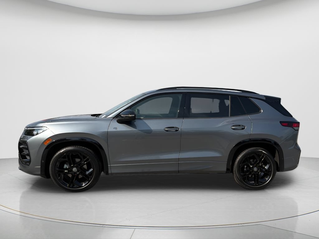 New 2026 Volkswagen Tiguan SE R-Line FWD image 8