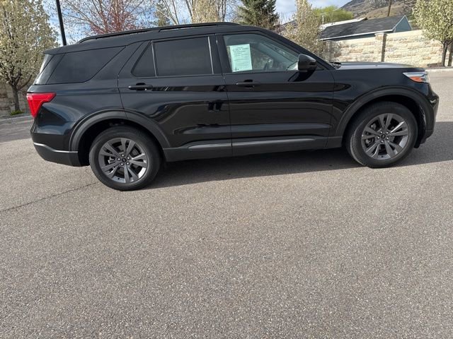 Certified 2022 Ford Explorer XLT w/ Equipment Group 202A AWD/4WD image 8