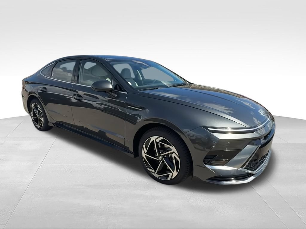 New 2026 Hyundai Sonata SEL FWD image 2