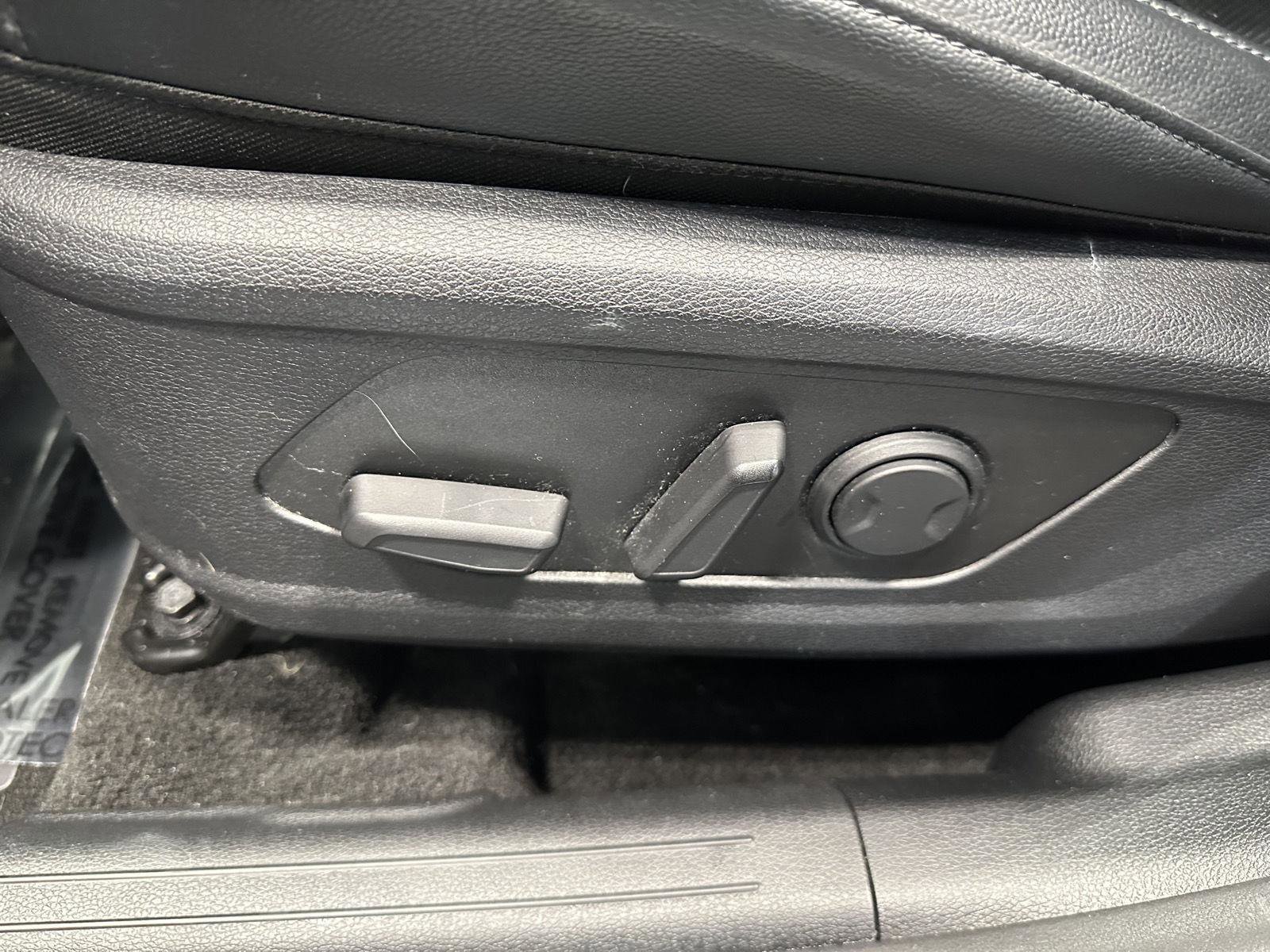 Used 2024 Kia Sportage EX image 16