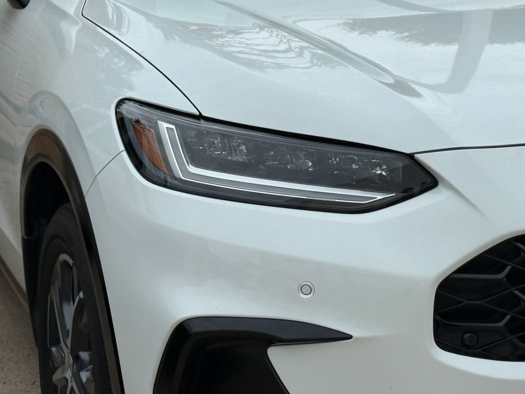 Certified 2024 Honda HR-V EX-L image 4