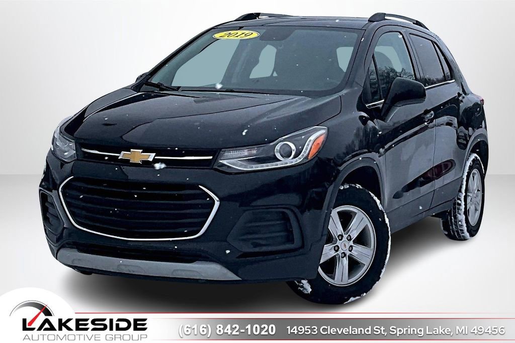 Used 2019 Chevrolet Trax LT w/ LT Convenience Package image 1