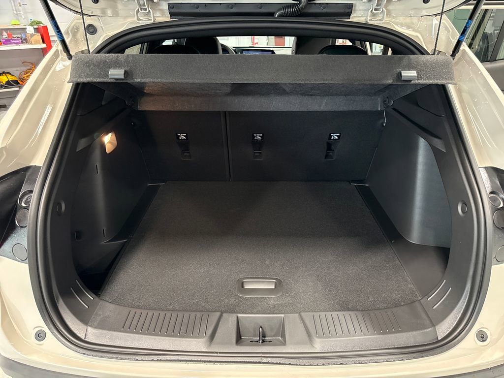 New 2026 Chevrolet Trax RS FWD image 43