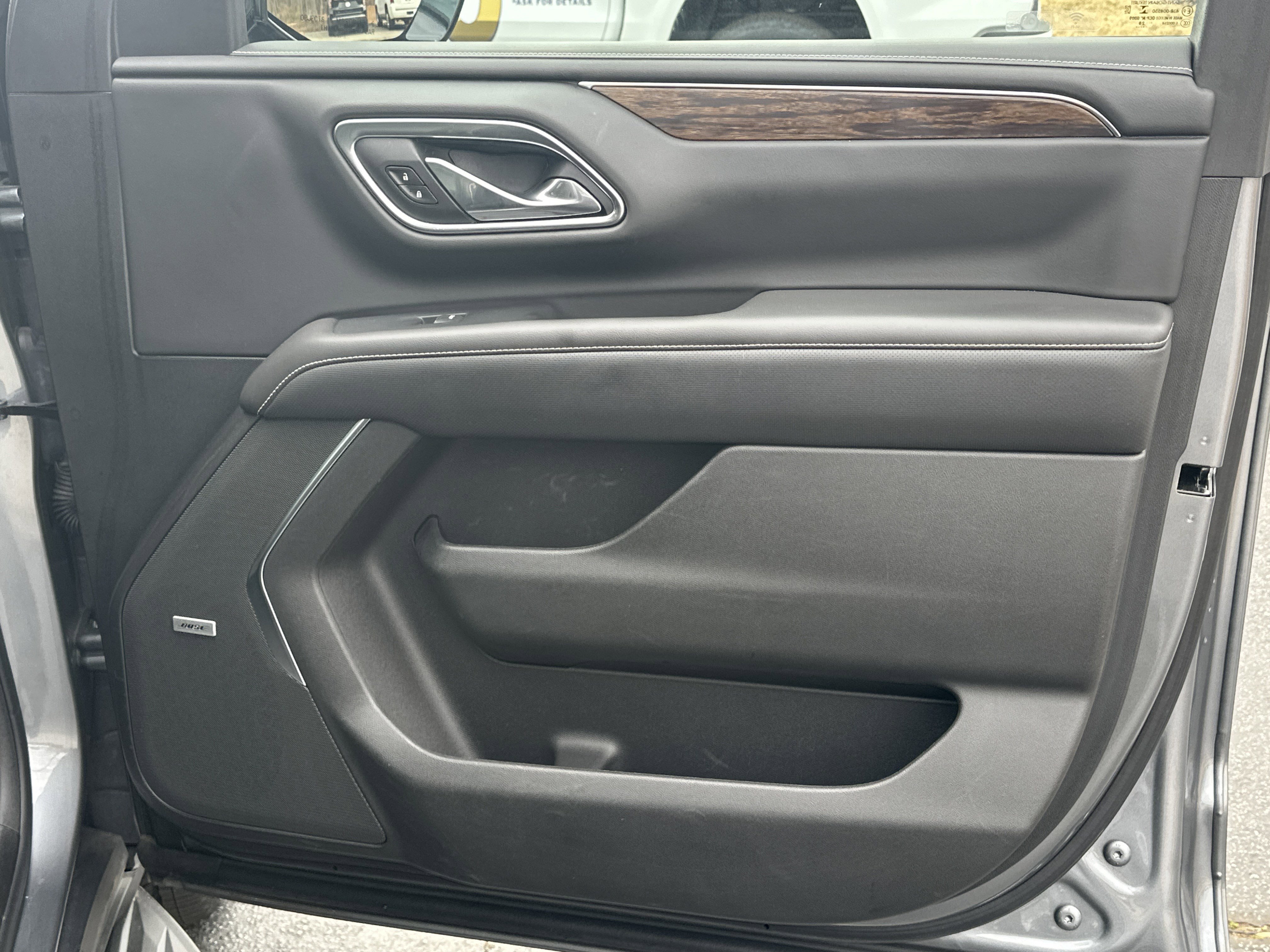 Used 2021 Chevrolet Tahoe Premier w/ Premium Package image 18