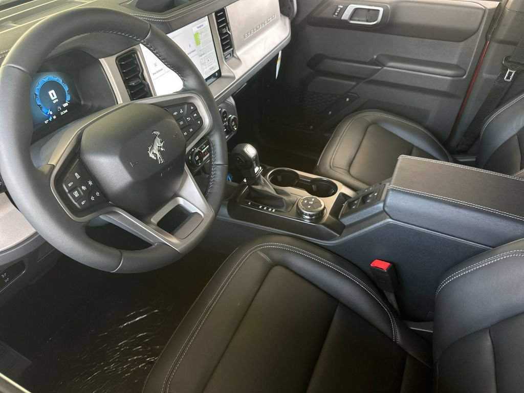 New 2026 Ford Bronco Outer Banks AWD/4WD image 9